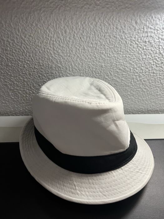 Chapeu Branco c/listra preta