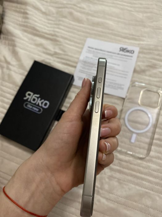 iPhone 15 Pro 256GB Natural Titanium