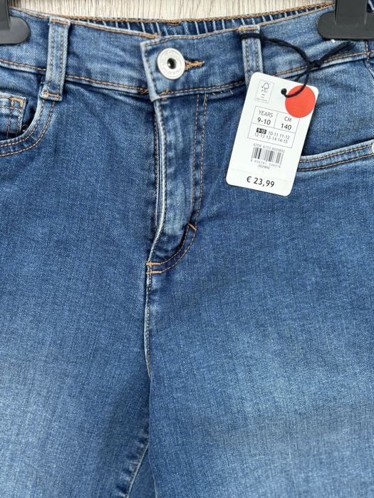 Нові широкі дитячі джинси