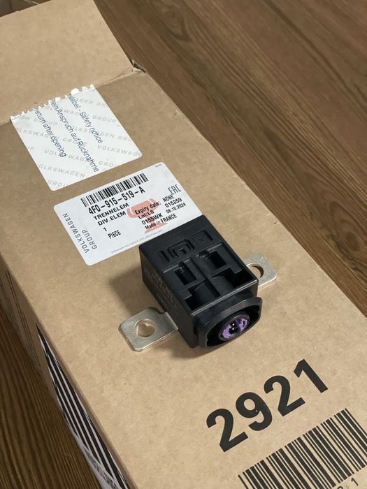4F0915519A Audi A3,A4,A5,A6,Q5,Q7 Пірапатрон Запобіжник розподілювач