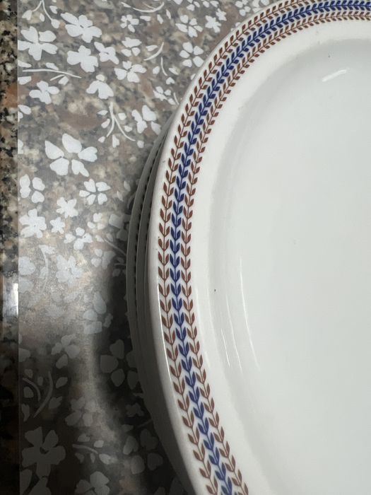 Conjunto de 4 pratos  Grupo Vista Alegre
