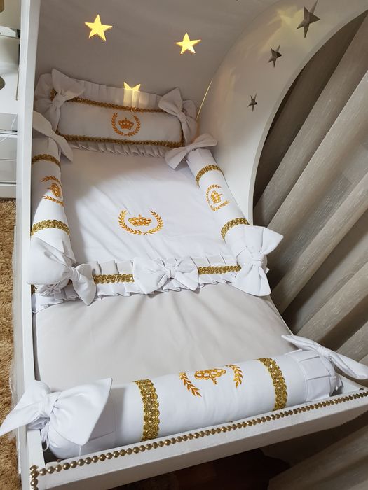 Berço bebé meia lua com led cores