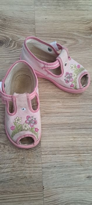 Buty sandały dla dziewczynki