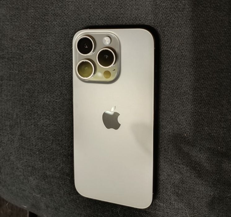 Apple iPhone 15 Pro 256GB Natural Titanium