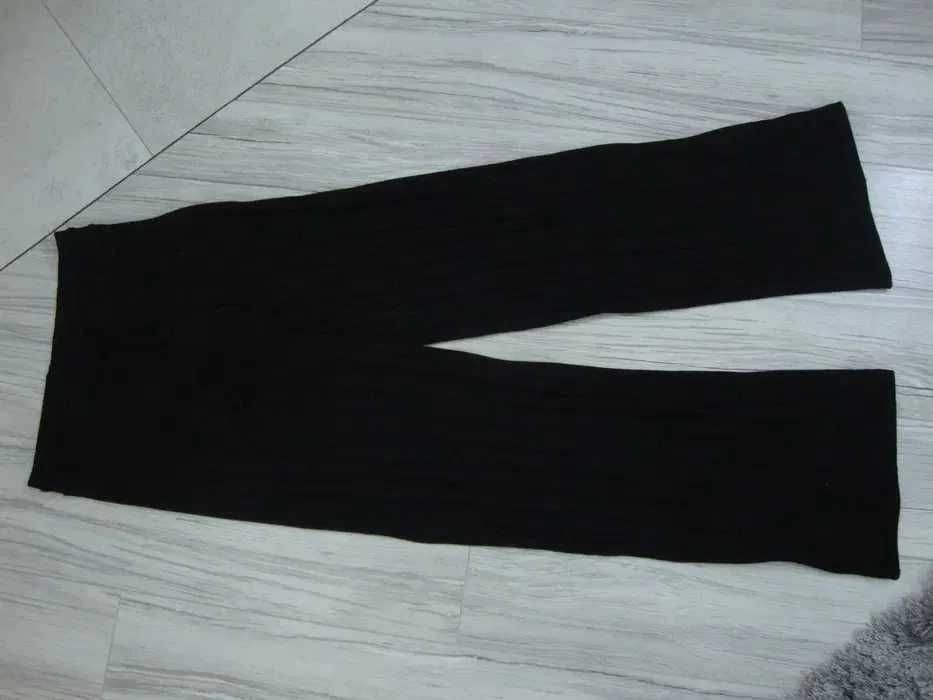 Spodnie czarne grube szerokie  dzwony na zimę STRADIVARIUS rozm. 36 S