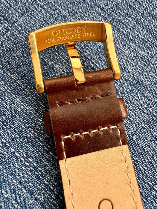 Коричневый кожаный ремешок 21 мм.