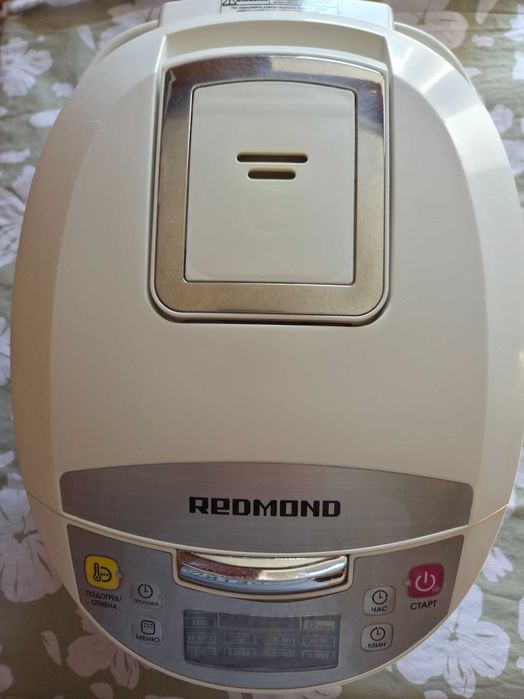 Мультиварка REDMOND RMC-M4500 біла