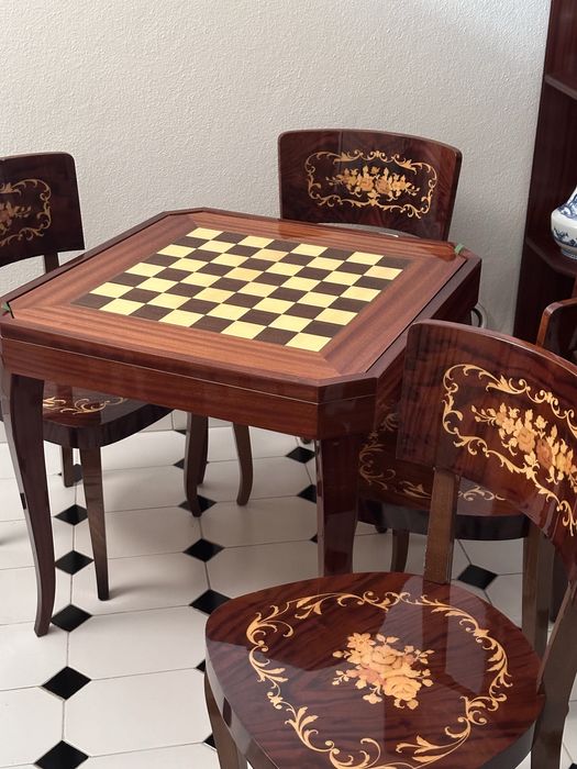 Mesa de jogo estilo inglês