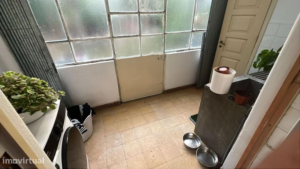 Reservado - T3 com terraço e jardim em Coimbra