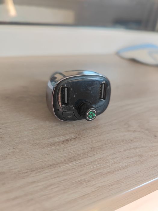 Bluetooth-FM-трансмітер Baseus