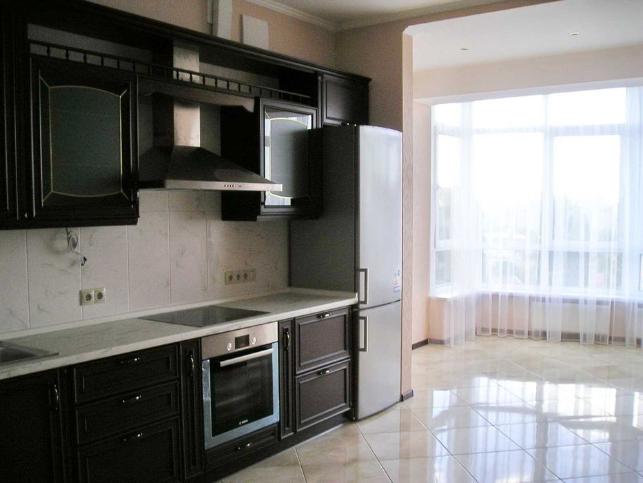 Оренда 3-кімнатної квартири по вул. Січневих Стрільців (Артема) 52А