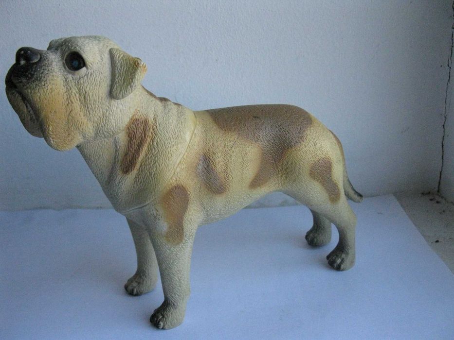 Большая фигурка бульдог собака высота 13 см длина 18 см
