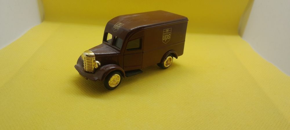 20 Miniaturas Carrinhas Transporte