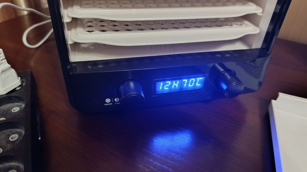 Продам сушилку для овощей и фруктов.