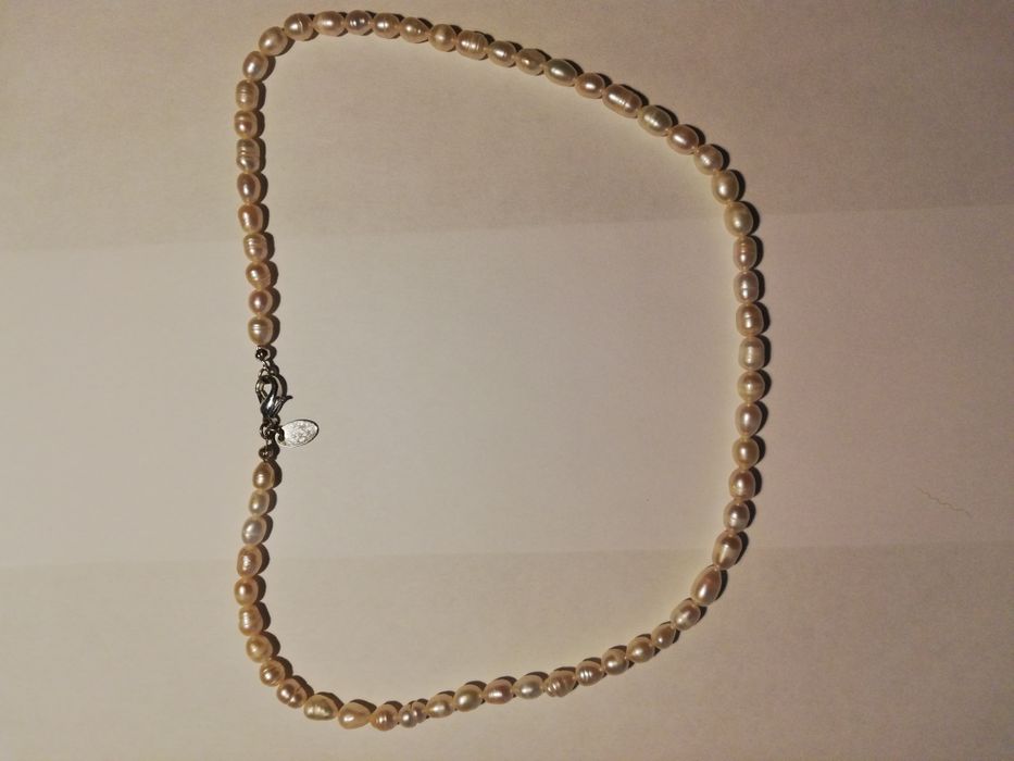 Украшения из жемчуга натурального (белый и черный)