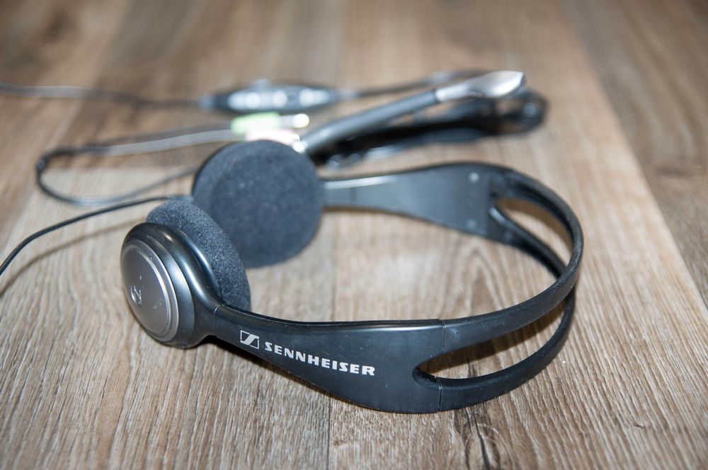 Навушники з мікрофоном Sennheiser PC 136