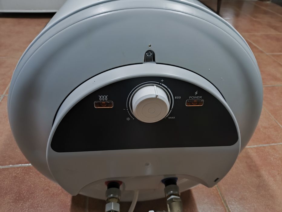 Termoacumulador elétrico vertical de 80l