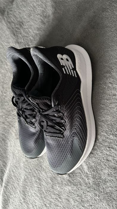 Кросівки Puma унісекс 40 розмір