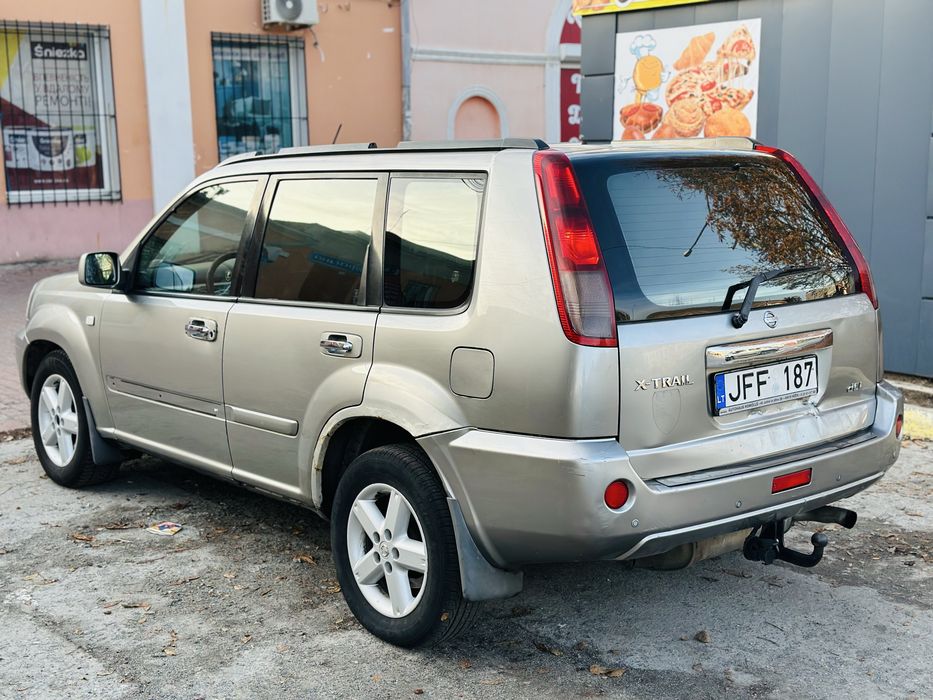 Продам Nissan X-Trail 2.2 дизель на боевом ходу !