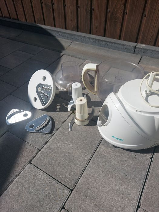 Кухонний комбайн соковижималка