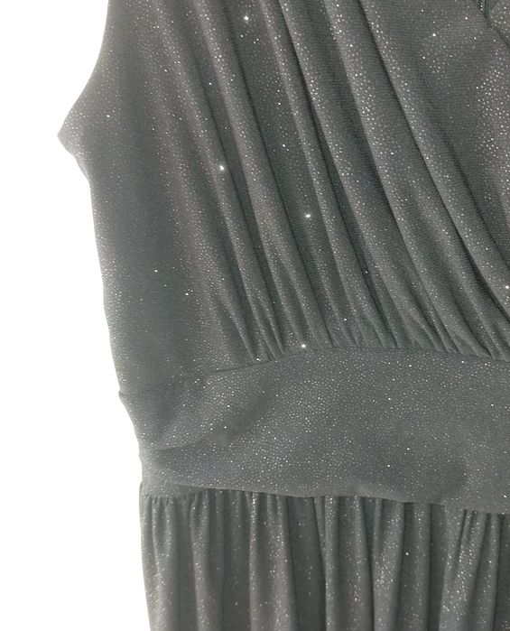 Sukienka czarna długa z rozcięciem rozmiar 42