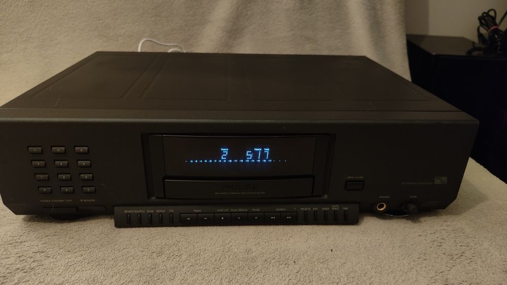 Odtwarzacz  CD JVC XL-F254,Philips 930