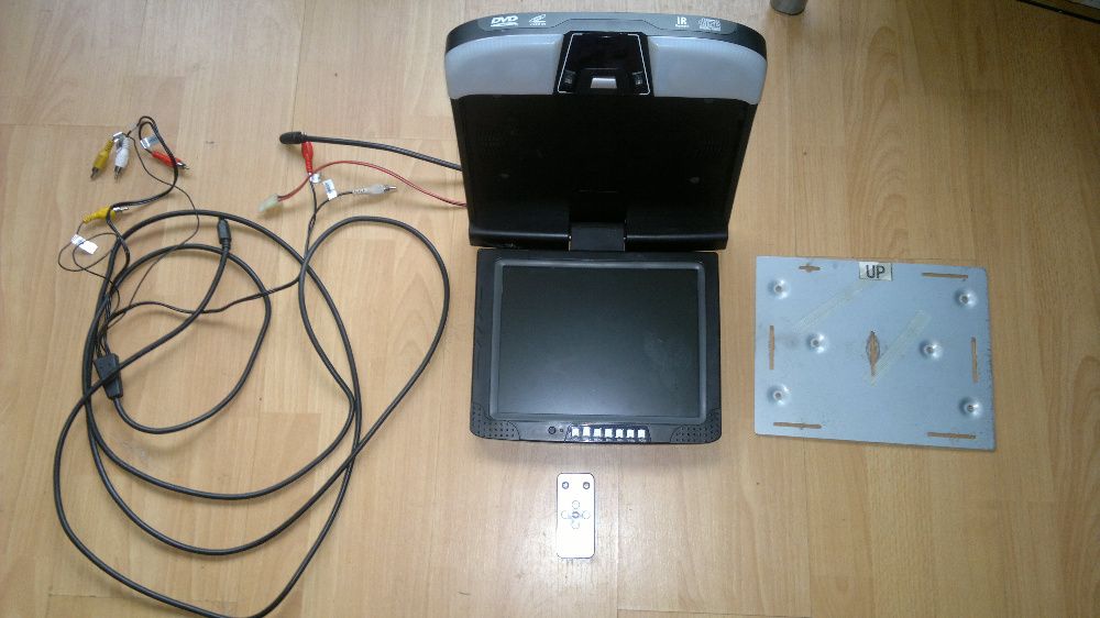 Monitor podsufitowy 10"