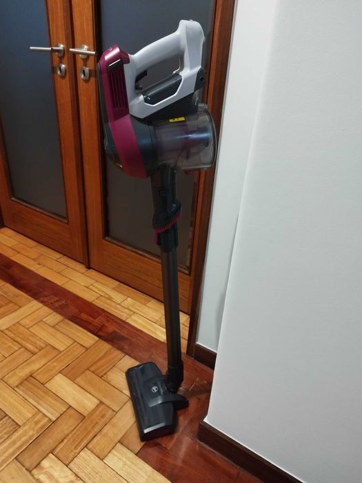 Aspirador Vertical HOOVER