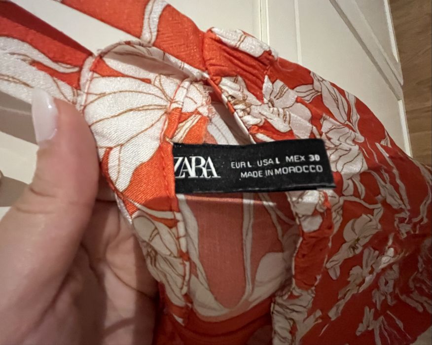 Zara Vestido floral