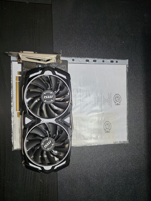 Placa gráfica a MSI GTX 1060 3GB