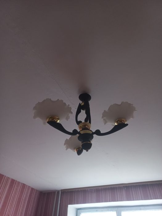 Люстра у кімнату, вітальню