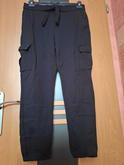 Spodnie czarne bojówki Only jak nowe dresowe rozmiar M