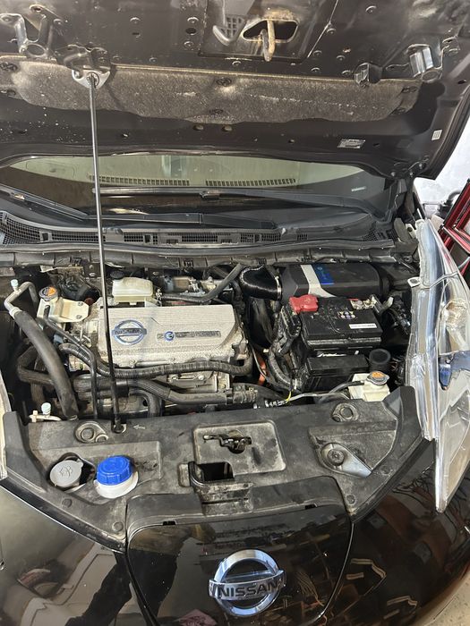 Установка автономки, обігрівач, вебасто, фен Nissan leaf, е-golf