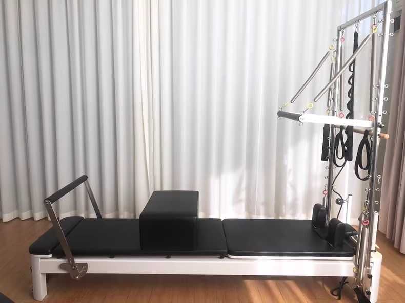 Sprzedaż nowego sprzętu do ćwiczeń Pilates Reformer