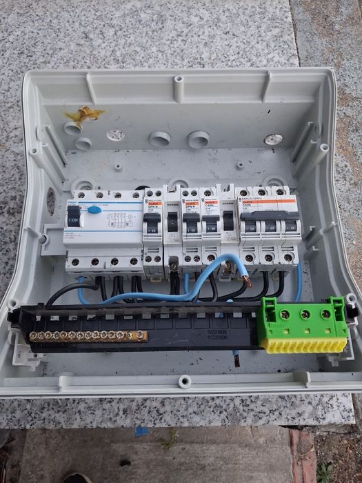 Vendo quadro eléctrico monofasico