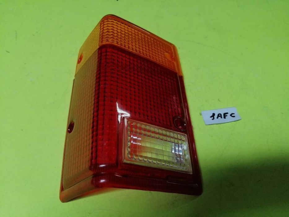 Vidro farolim trás Mitsubishi L300 anos 1984 até 1987 NOVO