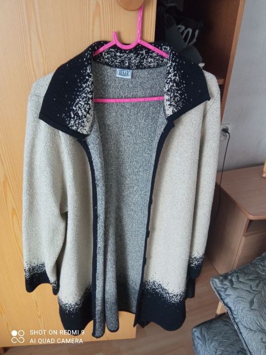 Płaszcz damski z materiału biały