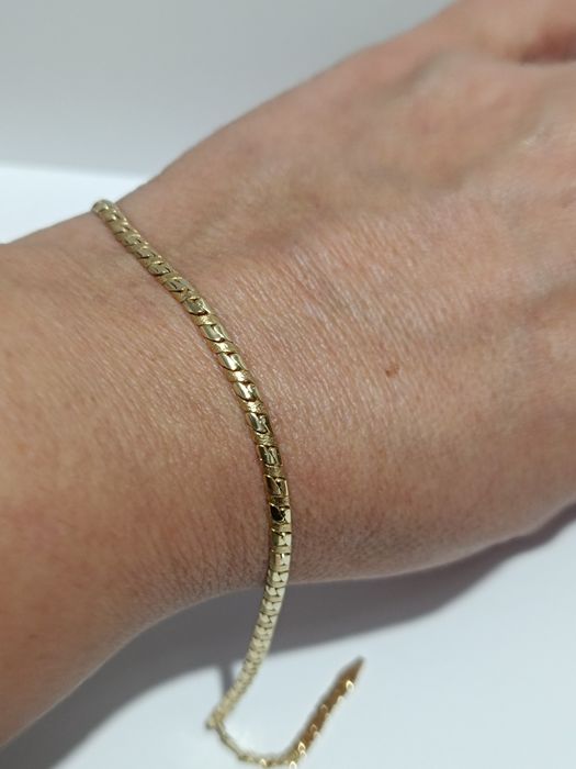 Złota półsztywna bransoletka długość 21,4cm, złoto próby 583