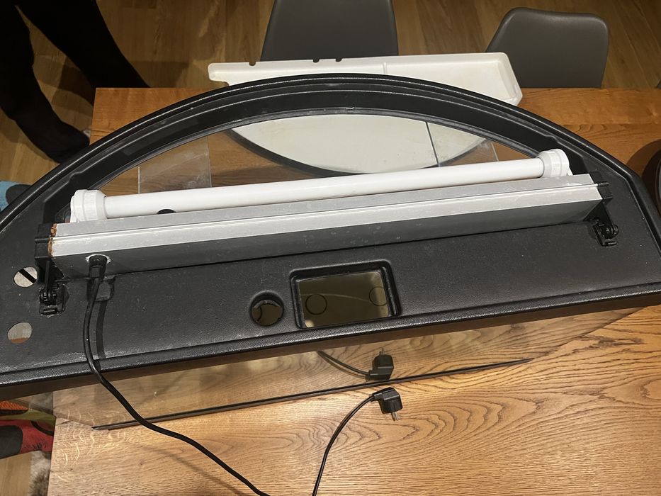 Aquario com frente curva