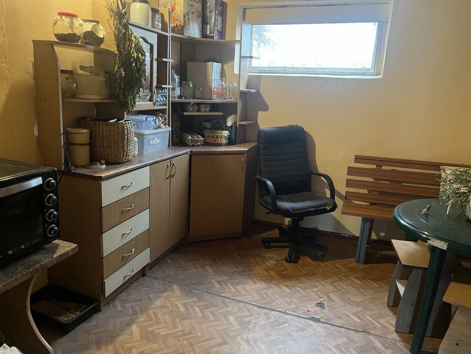 Продам будинок в с. Лубське Фастівського району Київської обл. 58 км. від Києва  10 км. до Бишева.