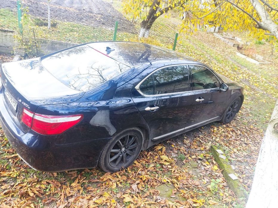 Lexus ls 460 long можливий обмін на дешевше авто