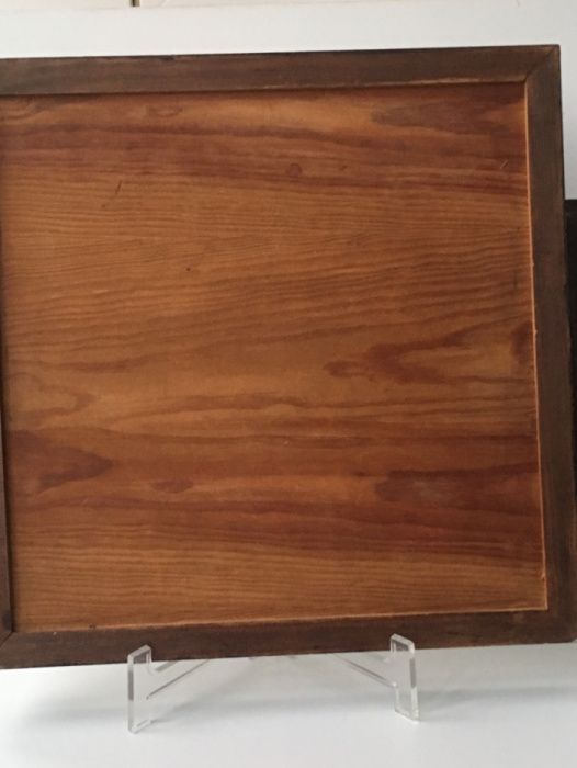 Travessa em madeira e azulejo