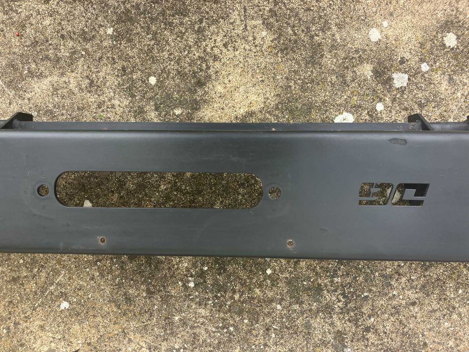 Pára-choques com berço de guincho para Land Rover Defender