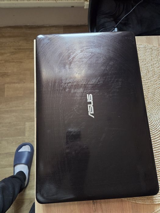 Laptop Asus R540U
