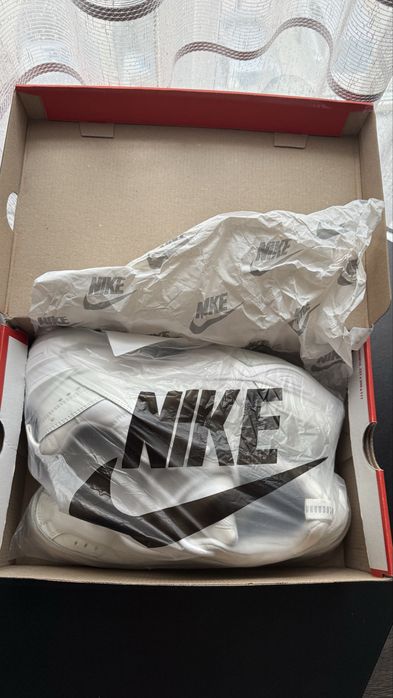 Кросівки Nike 41 розмір (26,5 см)