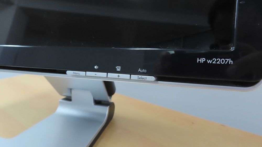 Monitor HP w2207h 22" - Wide flat panel monitor