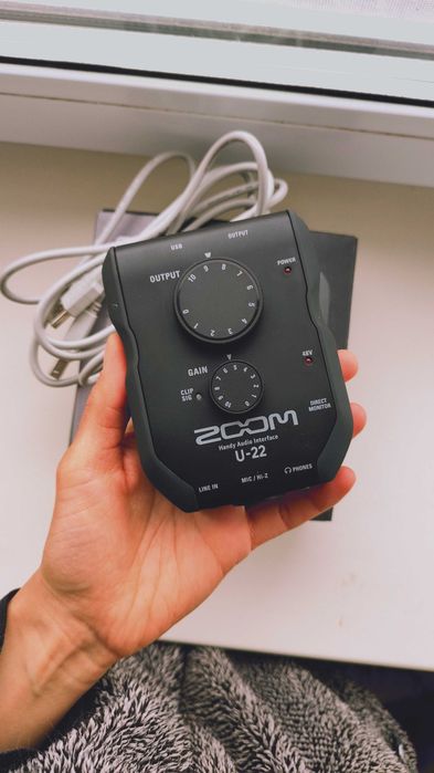 Професійний портативний аудіоінтерфейс Zoom U-22 (Звукова карта)