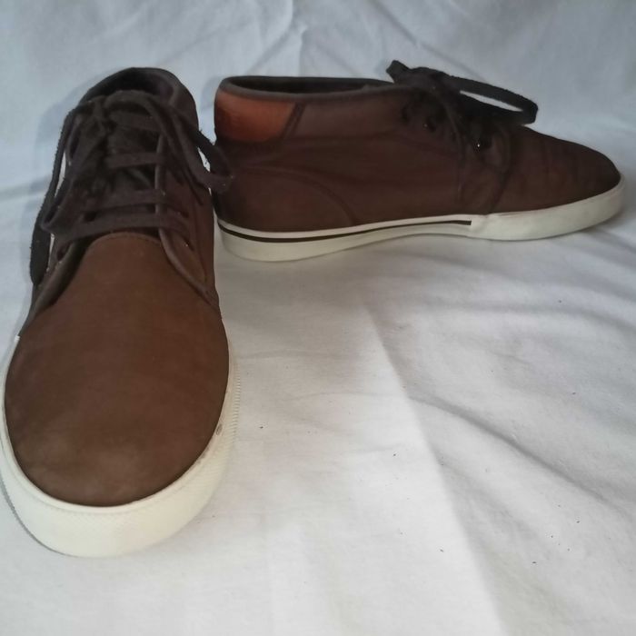 Lacoste roz. 40,5 / UK 7 / - dł. wkł. 26 cm - skóra- stan bdb