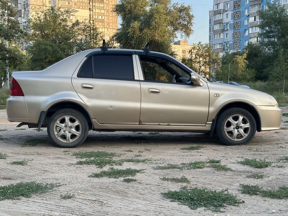 Продам Geely mr 2011 рік газ переоформлення