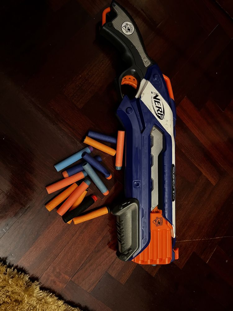 Nerf com mira e apoio Queluz E Belas • OLX Portugal